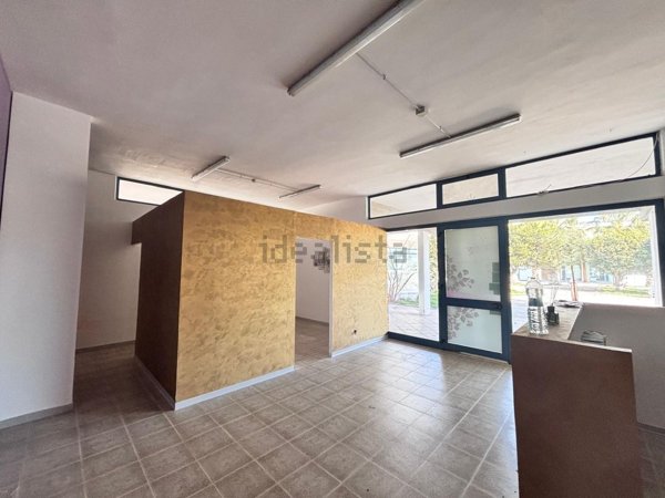 locale commerciale in affitto a Lecce in zona San Cataldo