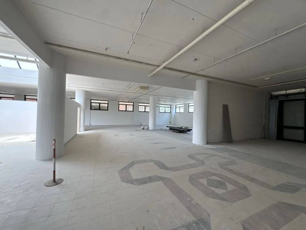 negozio in affitto a Lecce in zona Borgo Pace