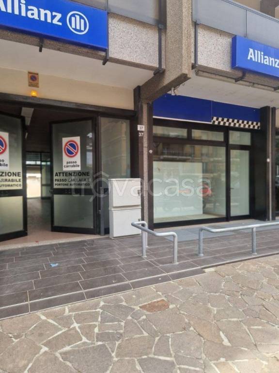 negozio in affitto a Lecce in zona Stadio