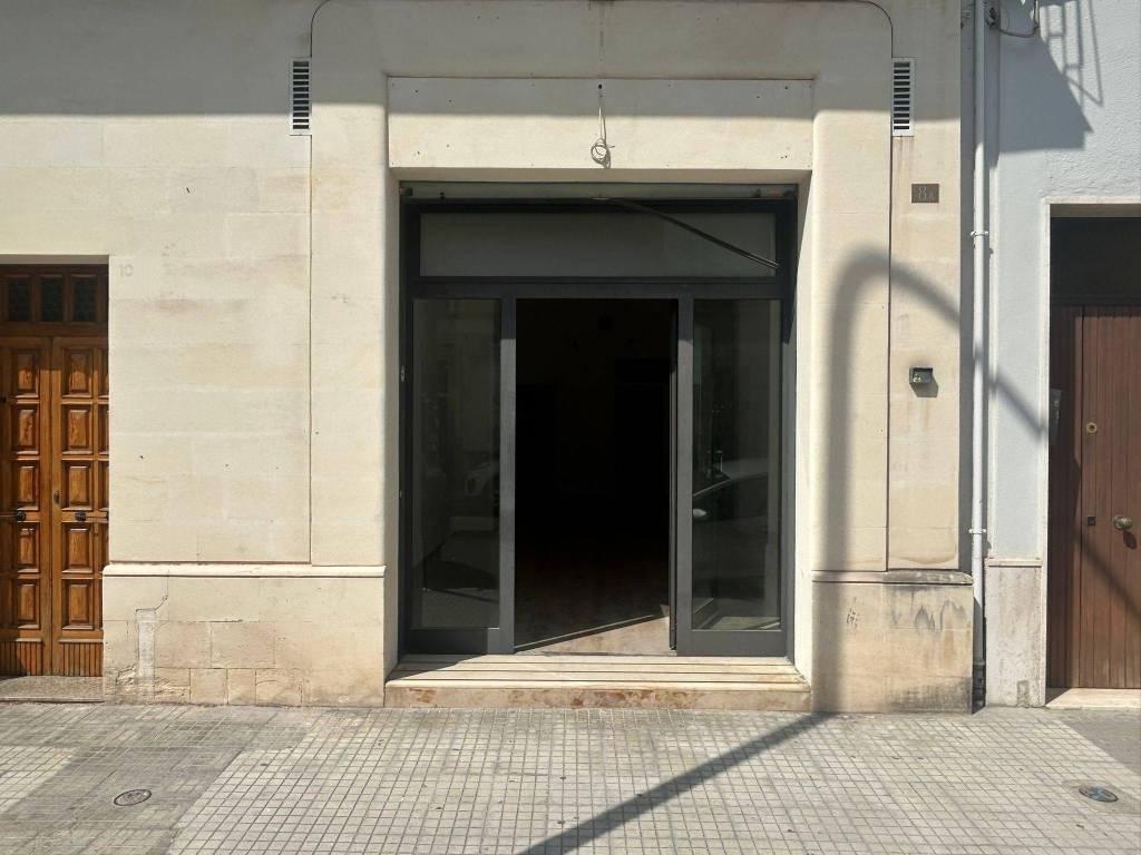 negozio in affitto a Lecce in zona Mazzini