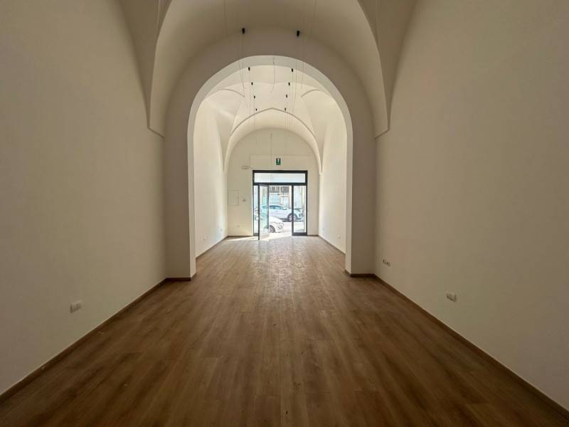 locale commerciale in affitto a Lecce in zona Mazzini