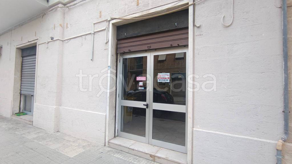 negozio in affitto a Lecce