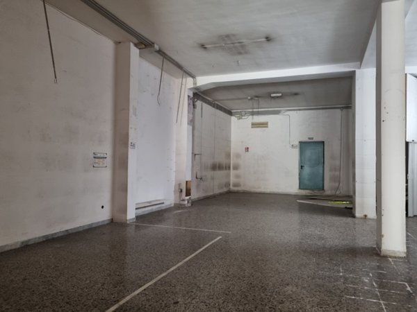 locale commerciale in affitto a Lecce