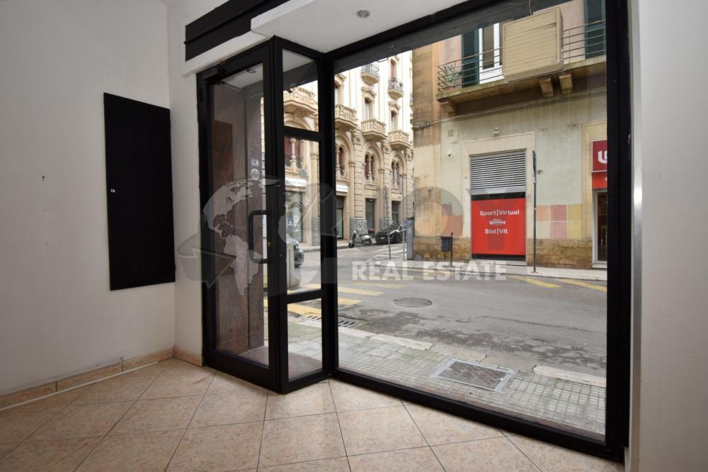 locale commerciale in affitto a Lecce in zona Centro Città