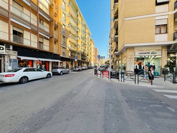 negozio in affitto a Lecce in zona Mazzini