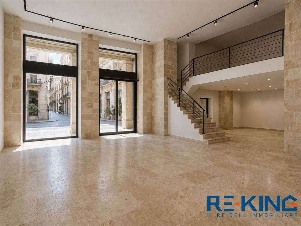 negozio in affitto a Lecce in zona Centro Città