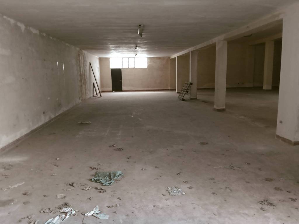 locale commerciale in affitto a Lecce in zona Stadio