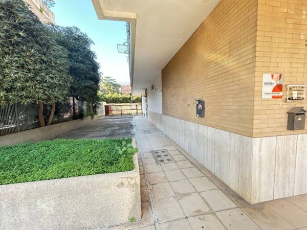 locale commerciale in affitto a Lecce in zona Salesiani