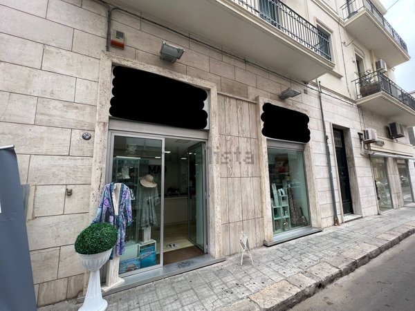 locale commerciale in affitto a Lecce in zona Centro Città