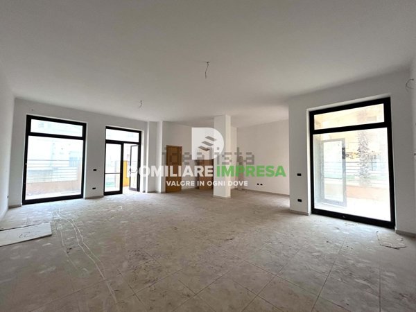 locale commerciale in affitto a Lecce
