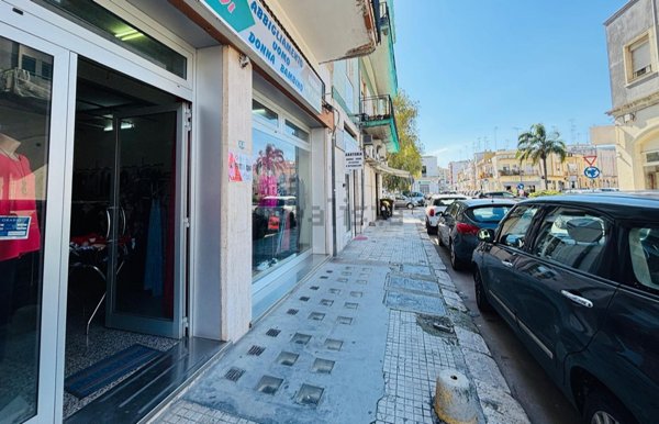 locale commerciale in affitto a Lecce in zona Ariosto
