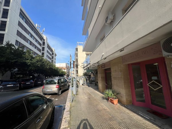 locale commerciale in affitto a Lecce in zona Centro Città