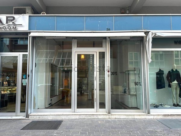 locale commerciale in affitto a Lecce in zona Centro Città