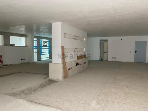 locale di sgombero in affitto a Lecce