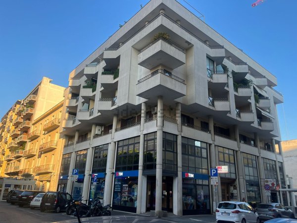 negozio in affitto a Lecce in zona Mazzini