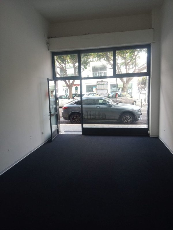 locale commerciale in affitto a Lecce