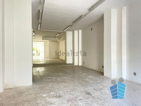 locale commerciale in affitto a Lecce