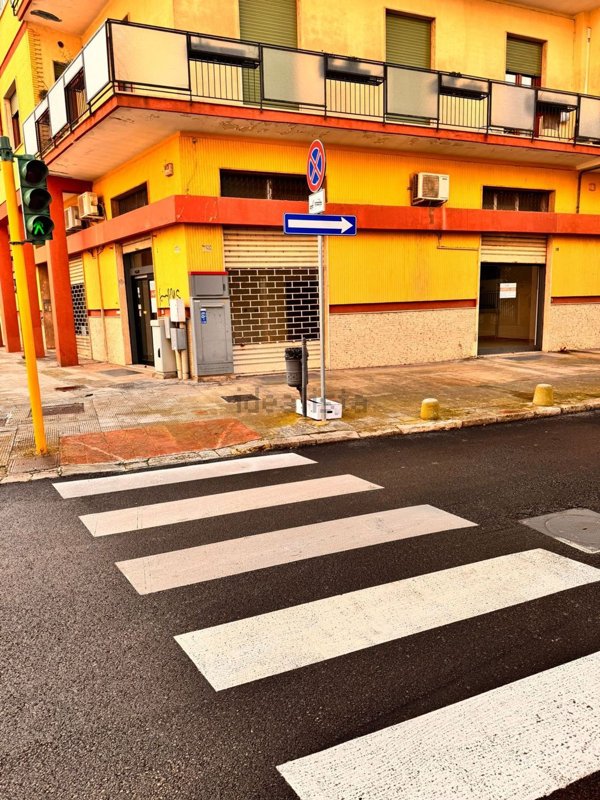locale commerciale in affitto a Lecce