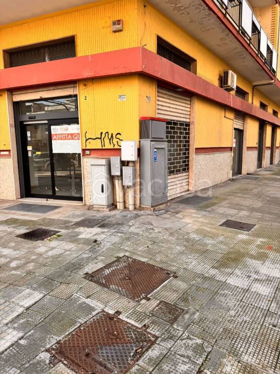 negozio in affitto a Lecce in zona Mazzini