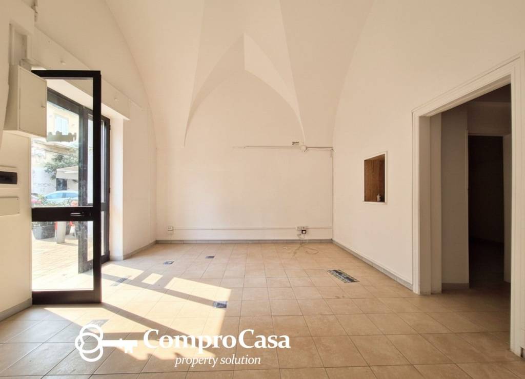 negozio in affitto a Lecce in zona Leuca