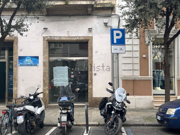 locale commerciale in affitto a Lecce