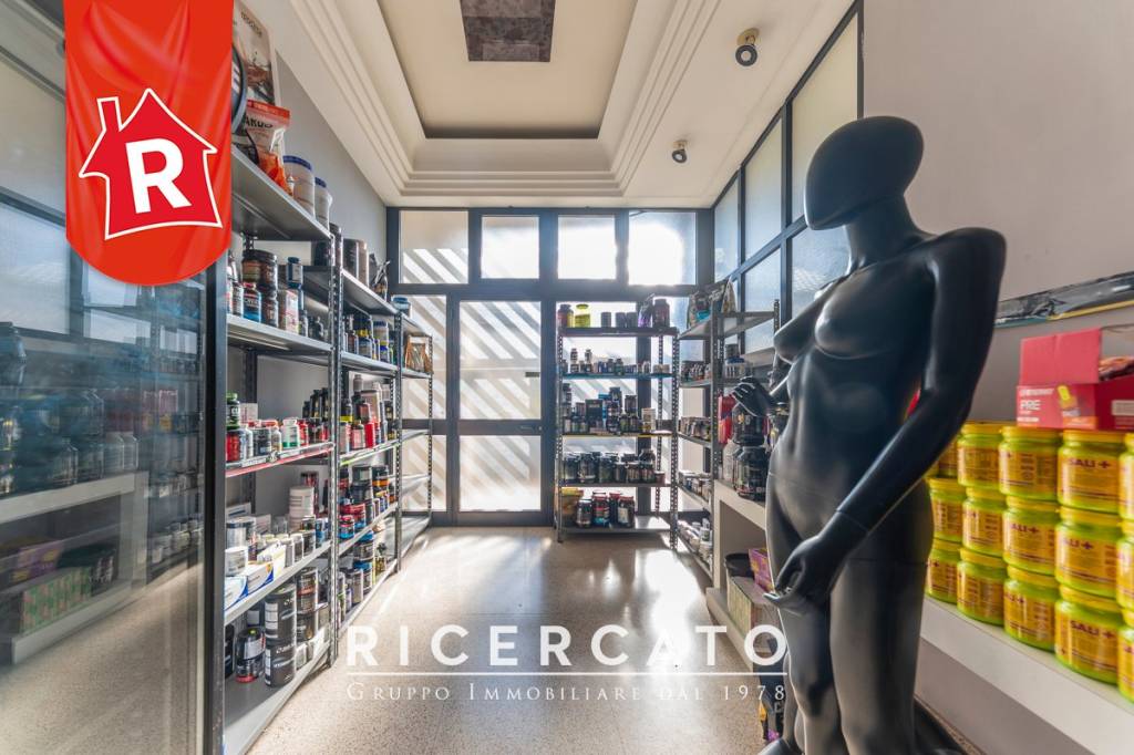 negozio in affitto a Lecce in zona Salesiani