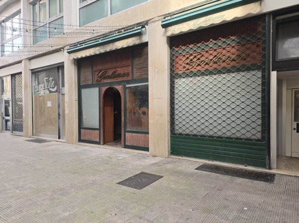 locale commerciale in affitto a Lecce in zona Centro Città