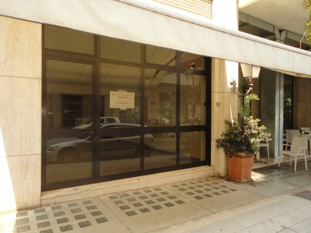 negozio in affitto a Lecce in zona Mazzini