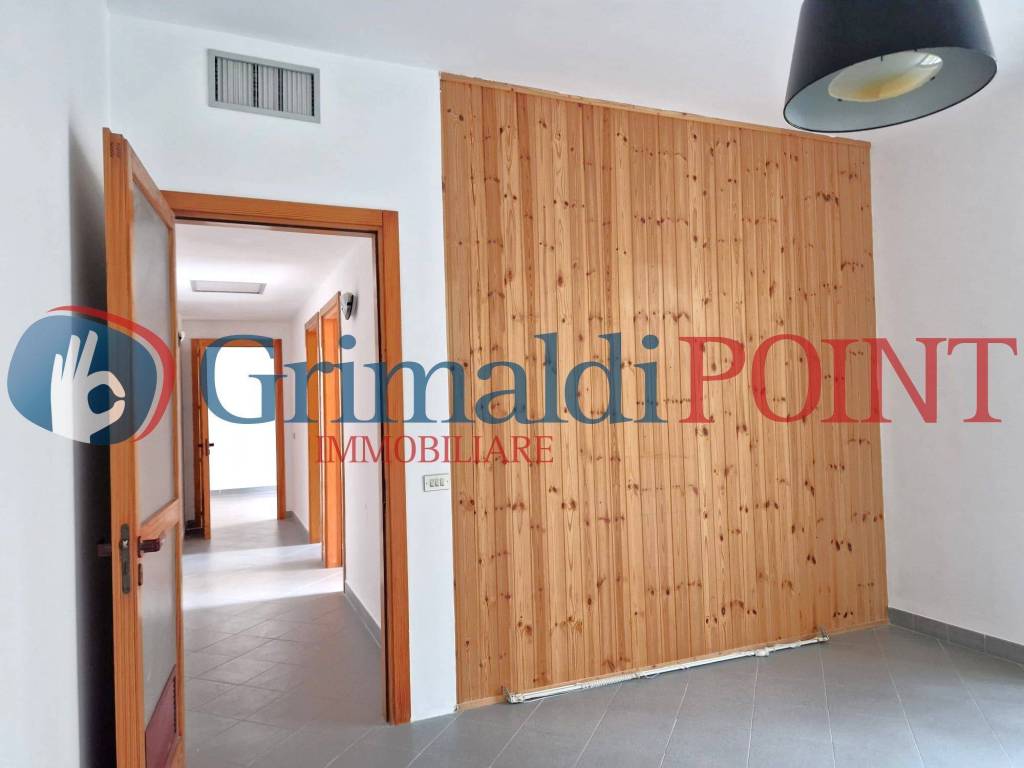 ufficio in affitto a Lecce in zona Ariosto