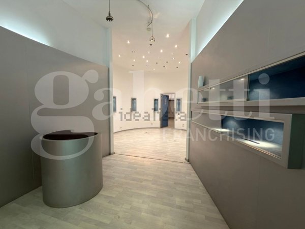 negozio in affitto a Lecce in zona Centro Città