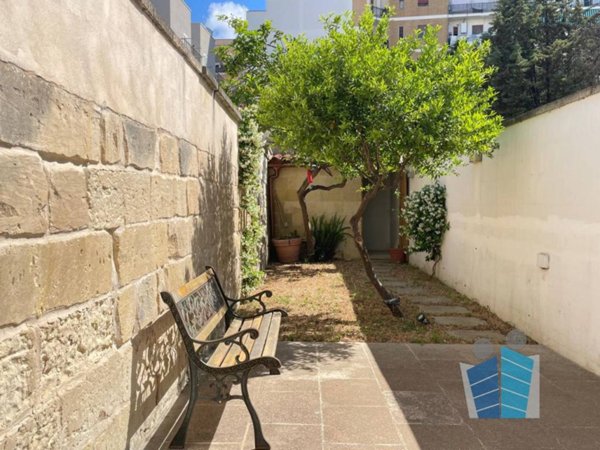 negozio in affitto a Lecce