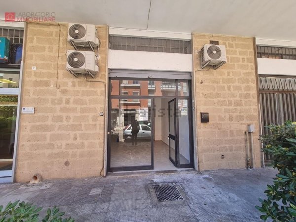 locale commerciale in affitto a Lecce