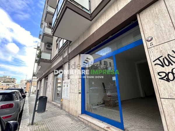 locale commerciale in affitto a Lecce in zona Rudiae