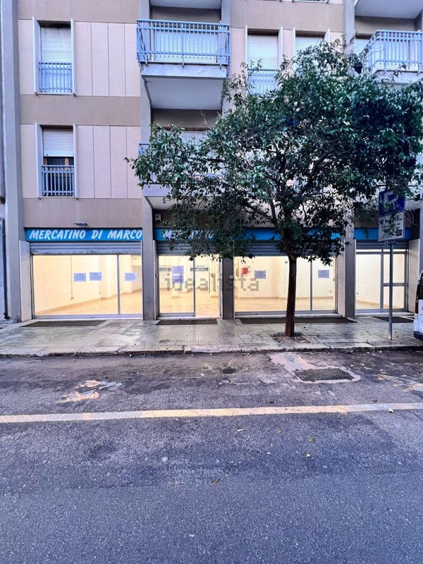 locale commerciale in affitto a Lecce in zona Mazzini