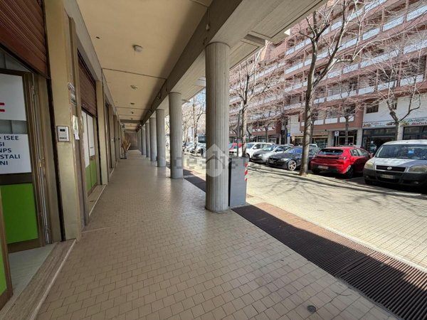 negozio in affitto a Lecce
