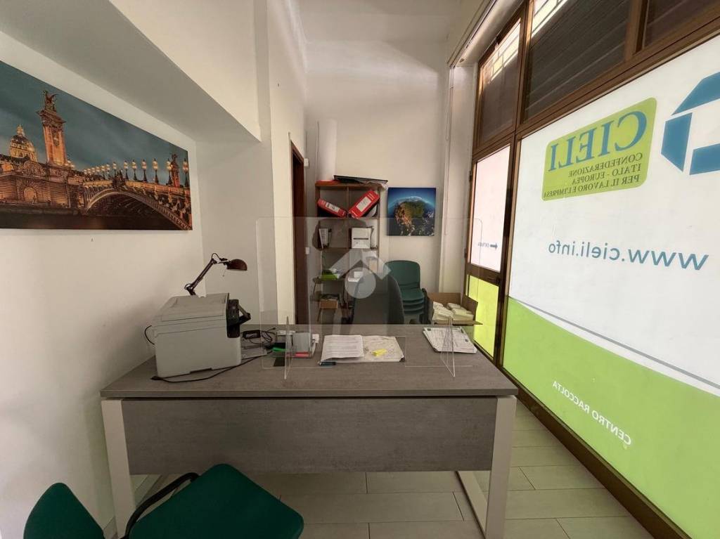 negozio in affitto a Lecce in zona Partigiani
