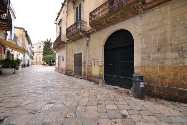 locale di sgombero in affitto a Lecce in zona Centro Città