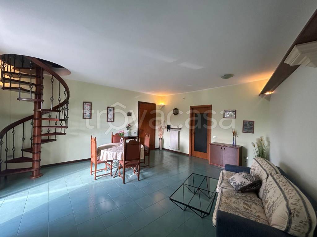 appartamento in affitto a Lecce in zona Rudiae