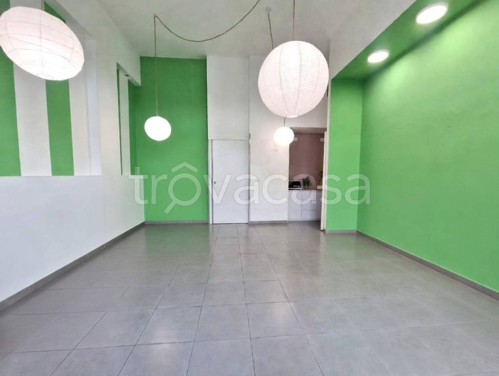 negozio in affitto a Lecce in zona Ariosto
