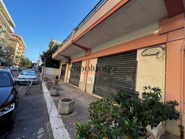 negozio in affitto a Lecce in zona Partigiani