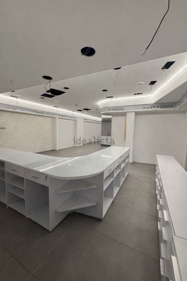 locale commerciale in affitto a Lecce in zona Partigiani