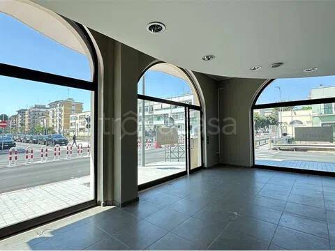 negozio in affitto a Lecce