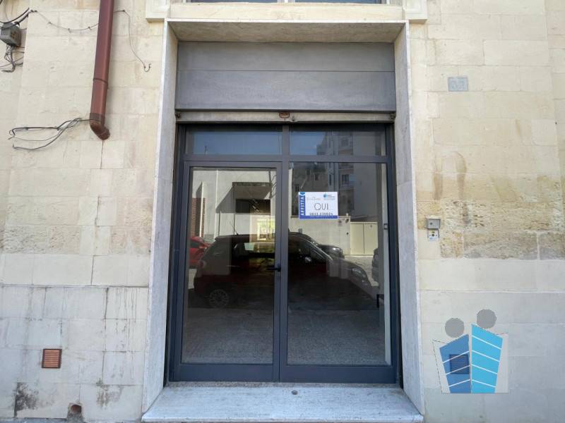 locale commerciale in affitto a Lecce in zona Centro Città