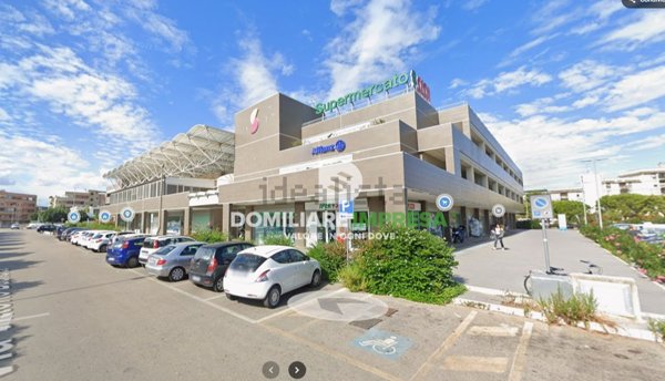 locale commerciale in affitto a Lecce