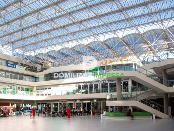 negozio in affitto a Lecce in zona Stadio