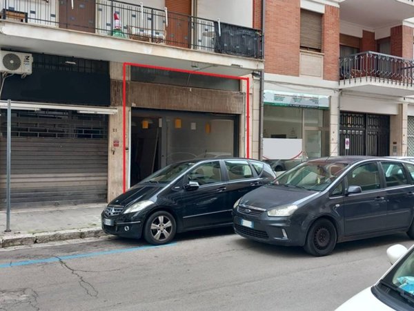 negozio in affitto a Lecce in zona Mazzini