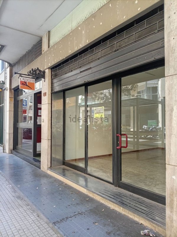 locale commerciale in affitto a Lecce in zona Centro Città