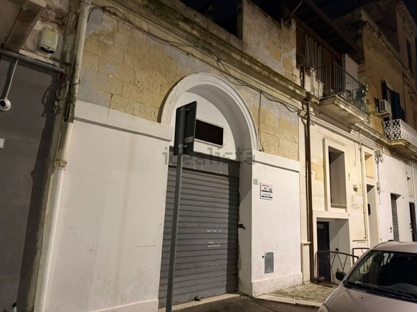 locale commerciale in affitto a Lecce
