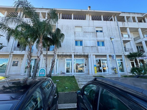 locale commerciale in affitto a Lecce