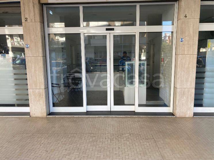 negozio in affitto a Lecce in zona Partigiani